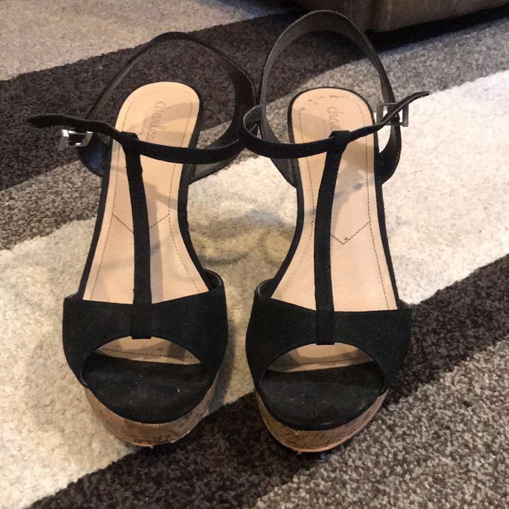 Black wedges